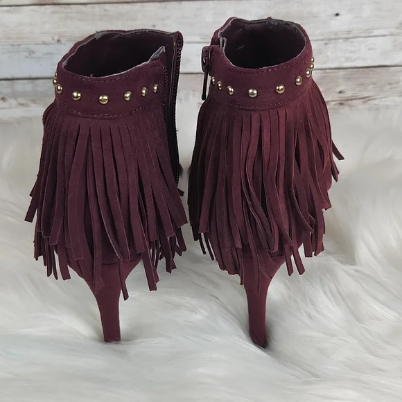 Nine West, women's Burgandy fringed suede heels, small gold hardware, Sz 6 1/2 - Picture 4 of 11